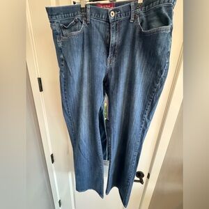 Lucky brand 
Vintage straight